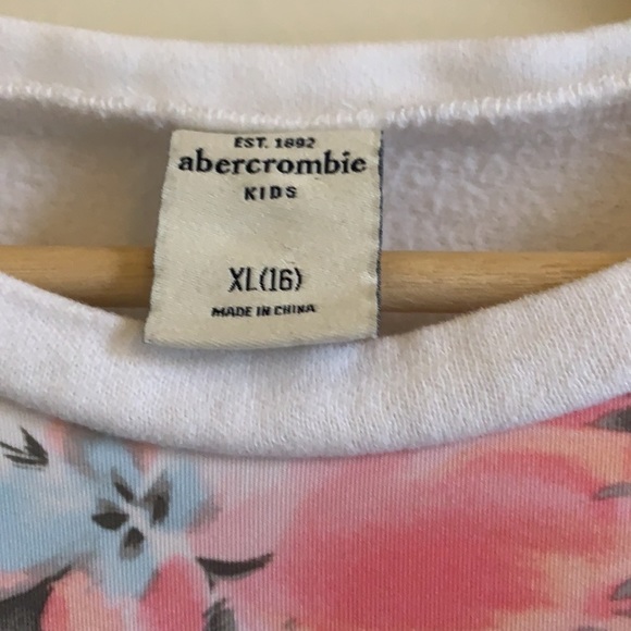 Abercrombie Kids White Floral Crop Top along Sleeve Crew Neck Sweater - Picture 3 of 7